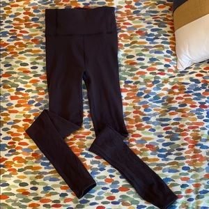 Lululemon Reveal 7/8 Tight Lace, purple, size 2